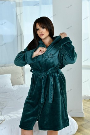 Купить женский короткий махровый халат большого размера-на молнии
Халатик пушист. . фото 5