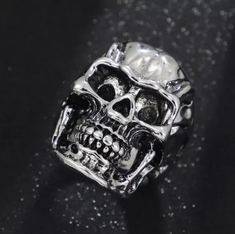 Мужское женское кольцо бижутерия череп хром размер 18-22 мм.
Материал: сталь, хр. . фото 2