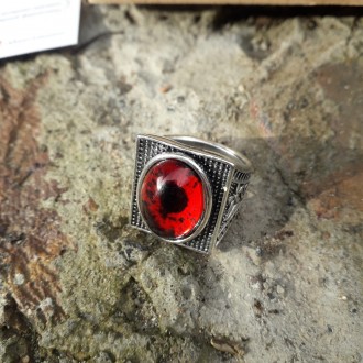 Мужское женское кольцо всевидящее око красное размер 20.
Бижутерний сплав. Сверх. . фото 4