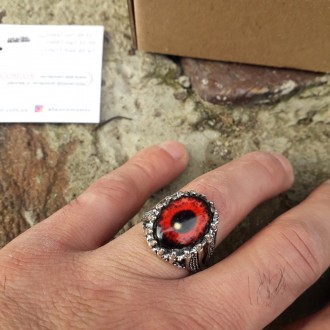 Мужское женское кольцо всевидящее око красное размер 19,5.
Бижутерний сплав. Све. . фото 3