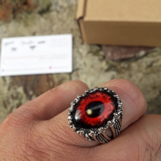 Мужское женское кольцо всевидящее око красное размер 19,5.
Бижутерний сплав. Све. . фото 4
