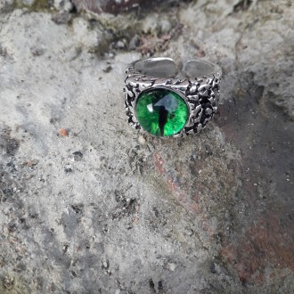 Мужское женское кольцо глаз змеи зеленый размер регулируется.
Бижутерний сплав. . . фото 5