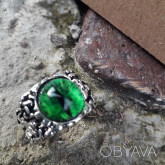 Мужское женское кольцо глаз змеи зеленый размер регулируется.
Бижутерний сплав. . . фото 1