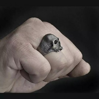 Мужское кольцо бижутерия череп з зубами размер 18-21 мм.
Материал: сплав.
Диамет. . фото 4