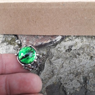 Мужское женское кольцо глаз дракона зеленый размер регулируется.
Бижутерний спла. . фото 5