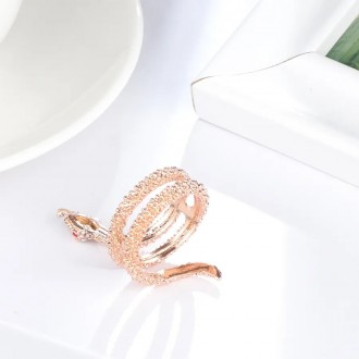 Женское кольцо бижутерия змея со стразами размер 17-19.
Материал: бижутерный спл. . фото 6