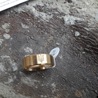 Мужское женское кольцо герб Украины золотистый размер 16-23 мм.
Металл: медецинс. . фото 9