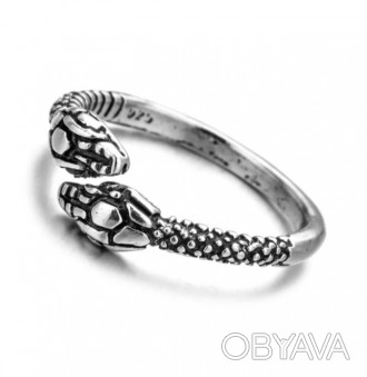 Женское кольцо бижутерия змея 2 головы без размера.
Материал: бижутерный сплав, . . фото 1