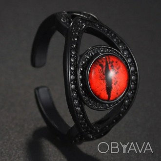 Женское кольцо черное с камнем красным, размер регулируется.
Бижутерний сплав. С. . фото 1