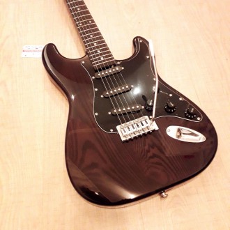 Электрогитара Fender Stratocaster Standard SSS Ясень China.
Гитара может быть в . . фото 5