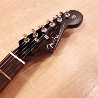 Электрогитара Fender Stratocaster Standard SSS Ясень China.
Гитара может быть в . . фото 7