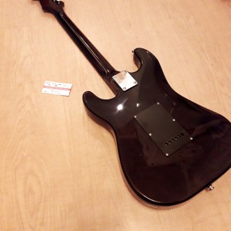 Электрогитара Fender Stratocaster Standard SSS Ясень China.
Гитара может быть в . . фото 4