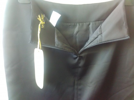Продам новую, женскую юбку производство Турция + вешалка в подарок. Размер L. Ши. . фото 5