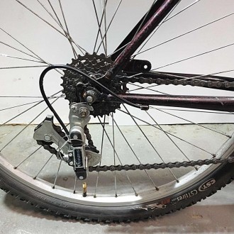 Велосипед Fort Biker
Рама	алюминий, 19"
Вилка	Zoom 381E 100 mm
Рулевая	VP-A41AC
. . фото 4