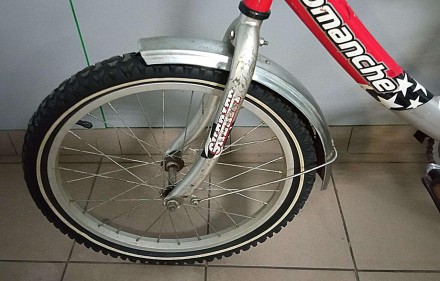 Детский двухколесный велосипед диаметр колес, дюймов: 20 задний тормоз: ножной
В. . фото 3