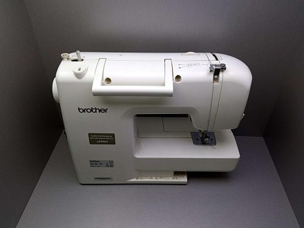 Швейная машинка RS-20 идеально подходит для выполнения основных швейных операций. . фото 6