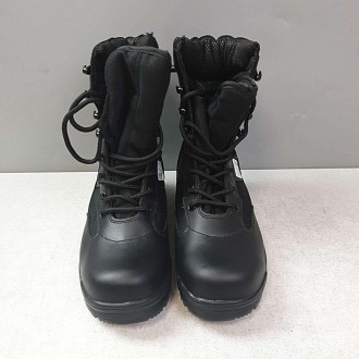 Класичні тактичні черевики, призначені для офіцерів у формі та працівників охоро. . фото 11
