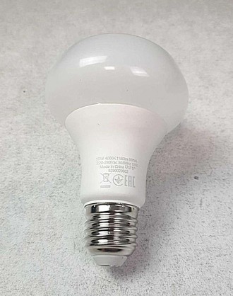 Виробник	Philips
Тип	Світлодіодна лампа
Серія	ESS LEDspot
Номінальна робоча напр. . фото 3