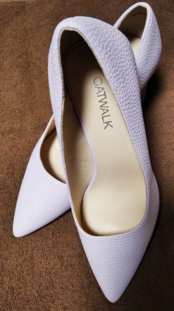 Стильні жіночі туфлі (р.36-36.5), ніжно-бузкового кольору, каблук ромбоподібний,. . фото 2