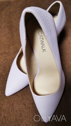 Стильні жіночі туфлі (р.36-36.5), ніжно-бузкового кольору, каблук ромбоподібний,. . фото 1