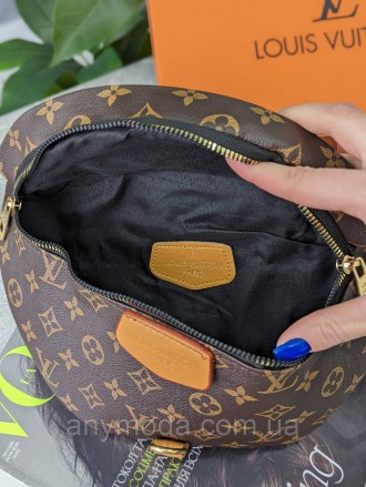 ✨Новинка ✨ 
 
Брендовая женская сумка бананка
Цвет:
коричневая 
- брендированая . . фото 6
