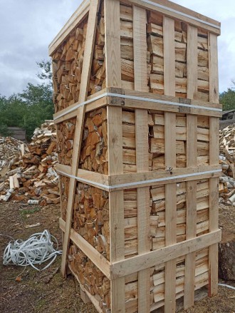 Пропонуємо дрова з доставкою в Києві та Київській обл.

Дуб, граб
Колоті 1900. . фото 13