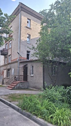 Номер оголошення на сайті компанії: SF-2-653-865-OB.
Продам 3 кімнатну квартиру . . фото 2