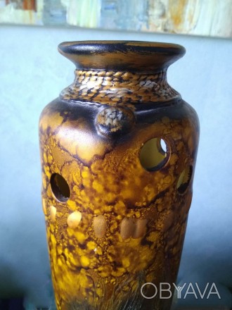 Стильная красивая интерьерная керамическая ваза высотой 37 см
Дно 9 см. Наружны. . фото 1