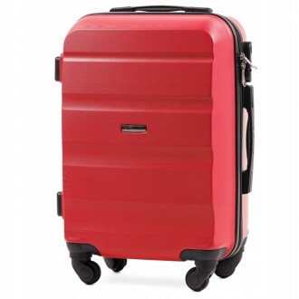 Малый пластиковый чемодан Wings AT01 на 4 колесах
Надёжность чемоданов кампании . . фото 2