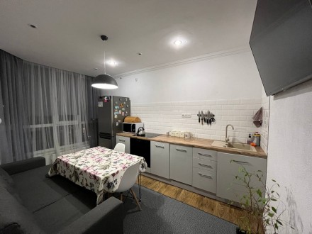 Продам 2 кімнатну квартиру на Таїрова. Одесса. фото 1 Продам 2 кімнатну квартиру на Таїрова. Одесса. фото 1