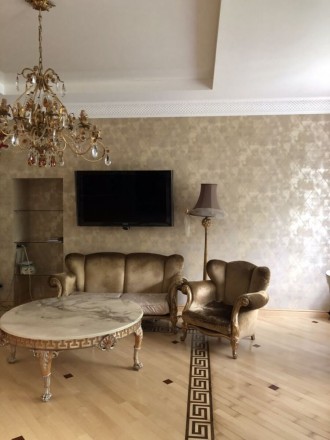 Продаж 3к квартири Печерськ Арсенальна. Киев. фото 1 Продаж 3к квартири Печерськ Арсенальна. Киев. фото 1