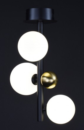 Стельова люстра, каркас металевий, скляні плафони діаметром 10 і 12 см, патрон G. . фото 8