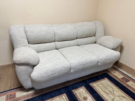Комфортный диван с раскладным полуторным  спальным местом с ортопедическим матра. . фото 3
