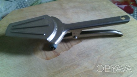 Ключ для  открывания  банок  в  отличном  состоянии .Советское  качество.металл . . фото 1