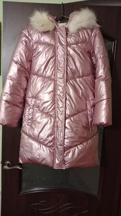 Зимове пальто гарного пудрового рожевого кольору для дівчинки на зріст 146 см. В. . фото 2