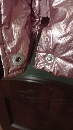 Зимове пальто гарного пудрового рожевого кольору для дівчинки на зріст 146 см. В. . фото 8