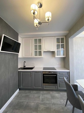 Продаю 3-кімнатну квартиру з якісним дизайнерським ремонтом та меблями в ЖК Міст. . фото 5