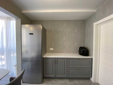Продаю 3-кімнатну квартиру з якісним дизайнерським ремонтом та меблями в ЖК Міст. . фото 8