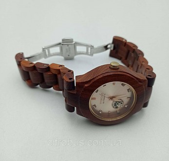 Хоча дерев'яний годинник сам по собі особливий, дерев'яний годинник із механічни. . фото 4
