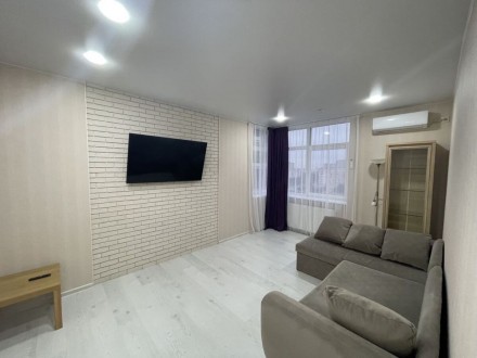  
Продам двокімнатну квартиру з новим євроремонтом. Меблі та техніка встановлена. . фото 8