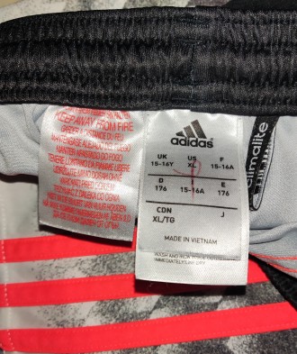 Футбольные шорты Adidas FC Manchester United, размер S/M, длина-45см, пояс 36-40. . фото 9