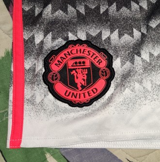 Футбольные шорты Adidas FC Manchester United, размер S/M, длина-45см, пояс 36-40. . фото 8