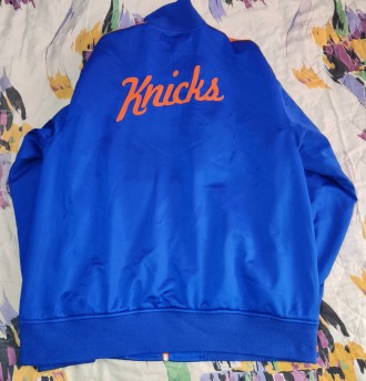 Баскетбольная куртка-кофта Mitchell&Ness NBA New York Knicks, размер-XL, длина-7. . фото 5