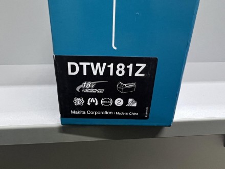 
Makita DTW181Z Аккумуляторный ударный гайковерт НОВЫЙ!!!
Предназначен для закру. . фото 4