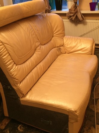 Шикарный  качественный угловой диван /эко кожа/ цвет слоновой кости с перламутро. . фото 4