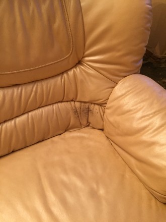 Шикарный  качественный угловой диван /эко кожа/ цвет слоновой кости с перламутро. . фото 5
