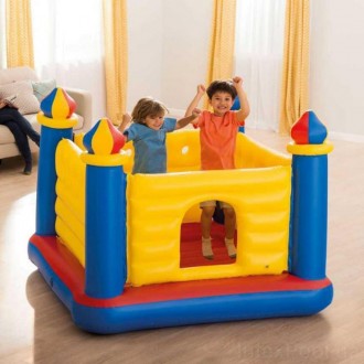 Надувной игровой центр "Замок" представляет собой детский игровой надувной батут. . фото 3