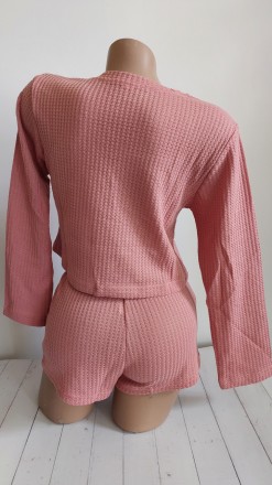 Ця жіноча піжама - це чудове і елегантне рішення проблеми з домашнім одягом. У т. . фото 5