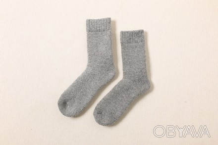 Теплі, однотонні шкарпетки
Розмір - універсальний, підходять на стопу від 37-го . . фото 1