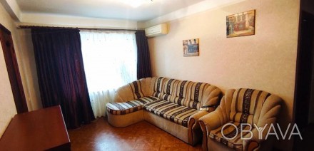 ТЕРМІНОВО! Продам 1-кімнатну квартиру з ремонтом в Шевченківському районі.

* . . фото 1